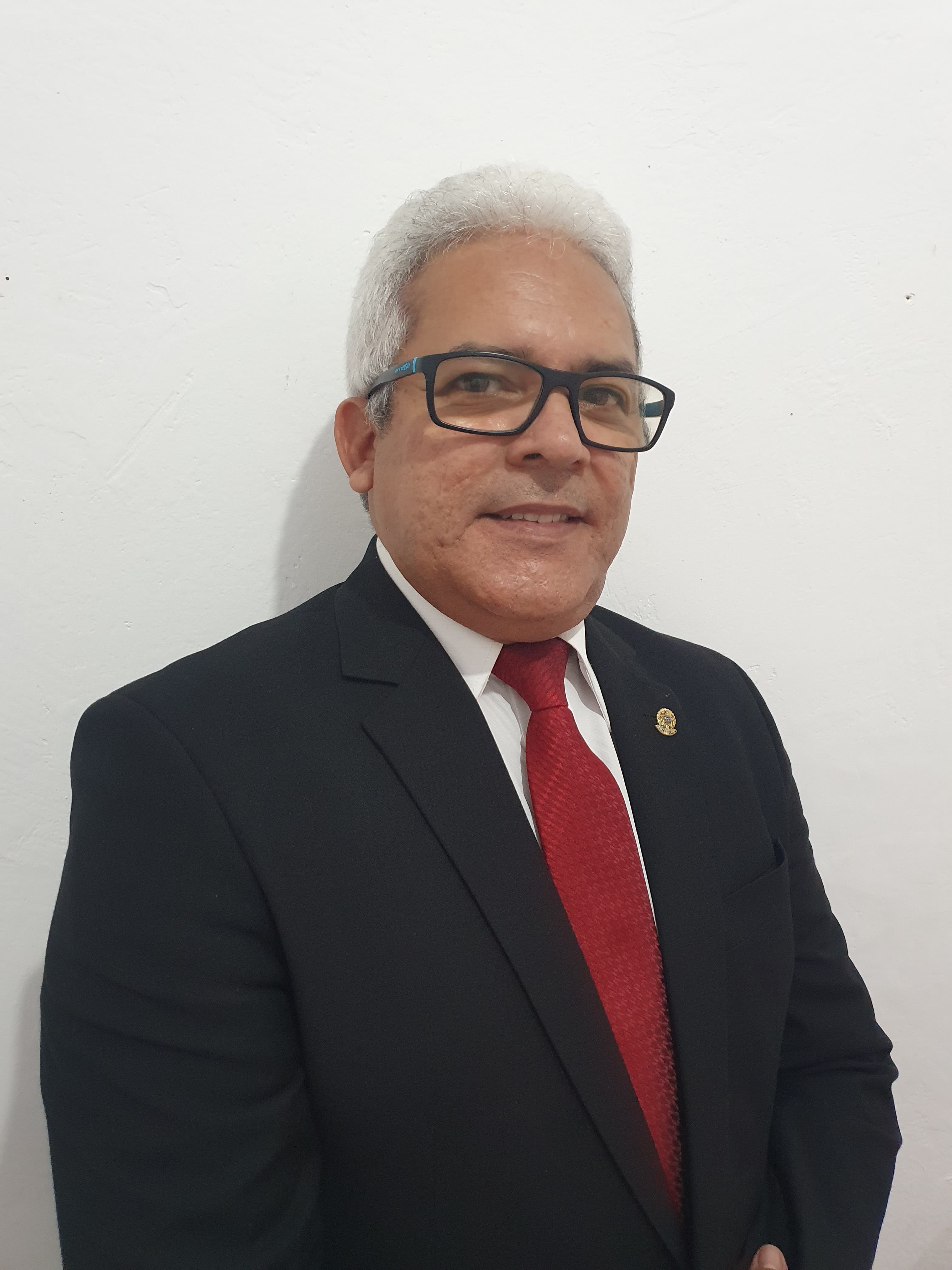 2° Vice-Presidente Almir de Souza